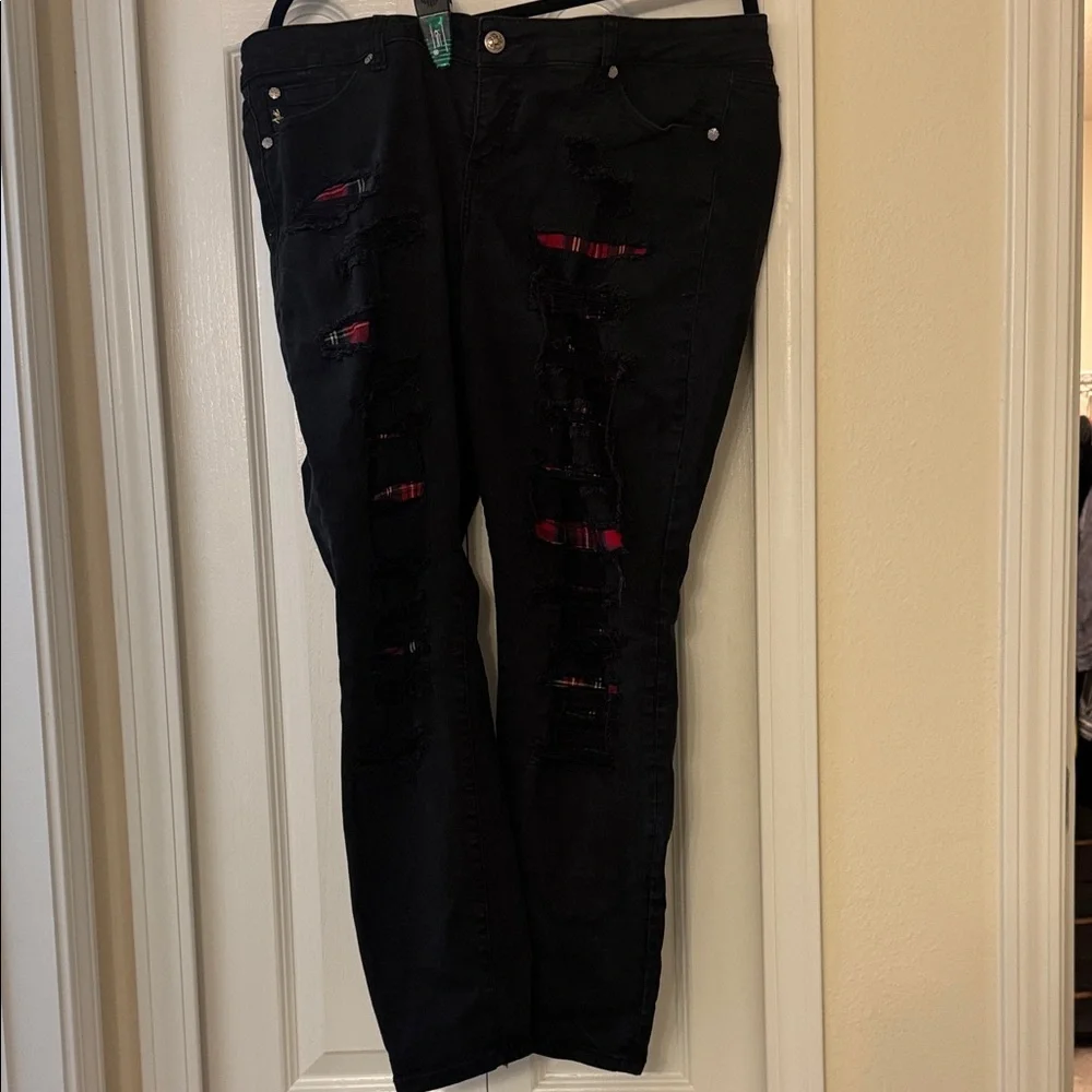 Torrid Black Distressed Women’s Jeans with Red Underlay